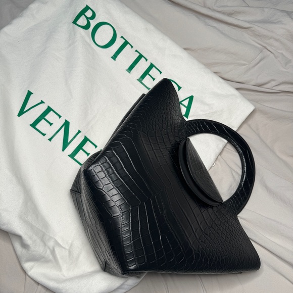 Bottega Veneta Skypper Croc Embossed Leather Tote - Picture 7 of 10